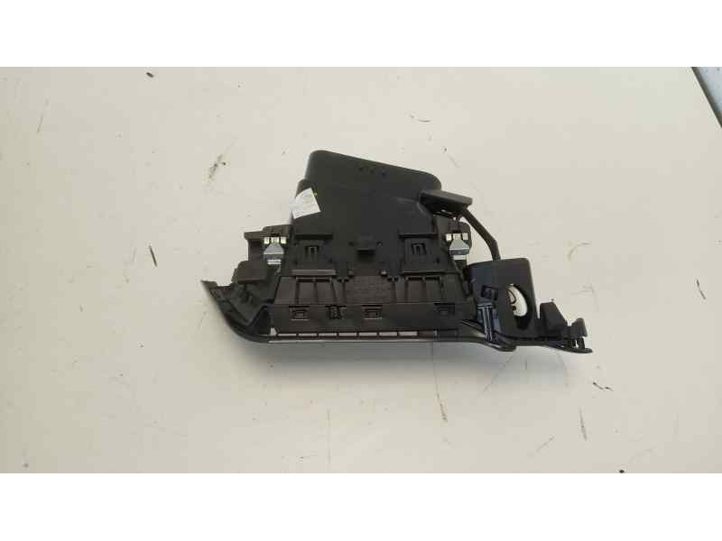 Recambio de rejilla aireadora para peugeot 208 1.6 blue-hdi fap referencia OEM IAM 9673131677  