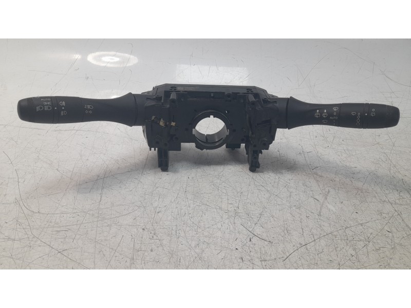 Recambio de mando multifuncion para dacia duster ii anniversary referencia OEM IAM 255672098R  255678207R