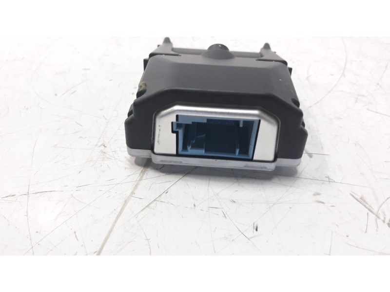 Recambio de modulo electronico para jeep renegade 1.6 m-jet cat referencia OEM IAM 00052121944 68509056AA 
