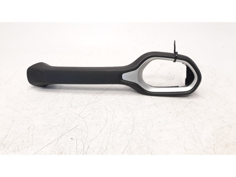 Recambio de moldura para jeep renegade 1.0 t-gdi cat referencia OEM IAM 735600628  