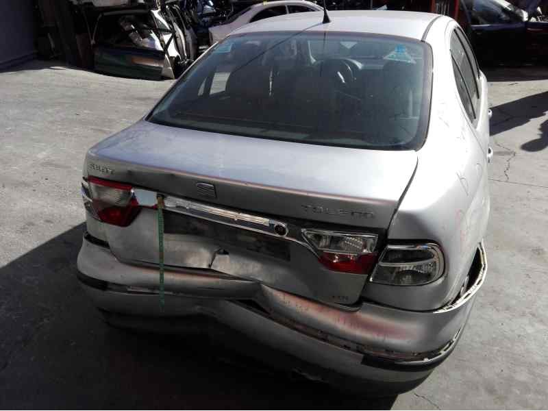 seat toledo (1m2) del año 2004