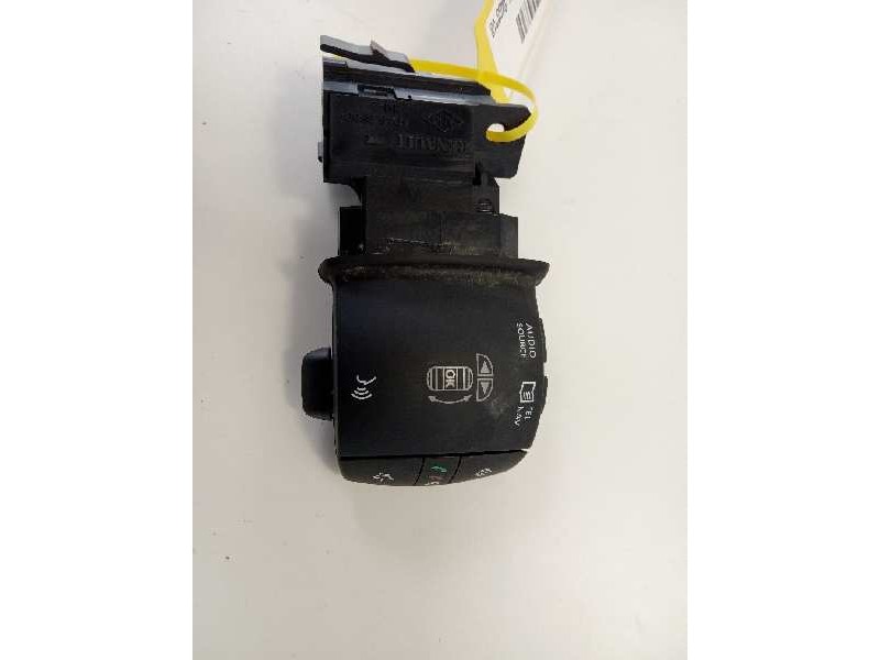 Recambio de mando volante para renault megane iii coupe dynamique referencia OEM IAM 255520014R  