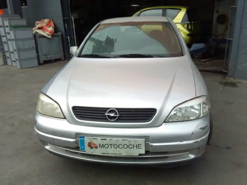 opel astra g berlina del año 1999