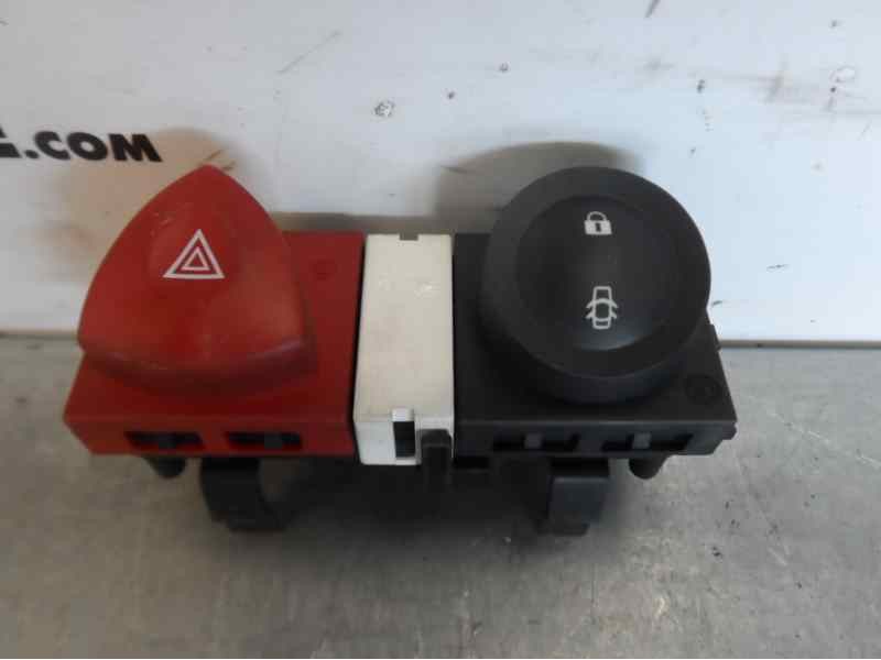 Recambio de warning para renault megane ii berlina 5p luxe privilege referencia OEM IAM 8200095493  
