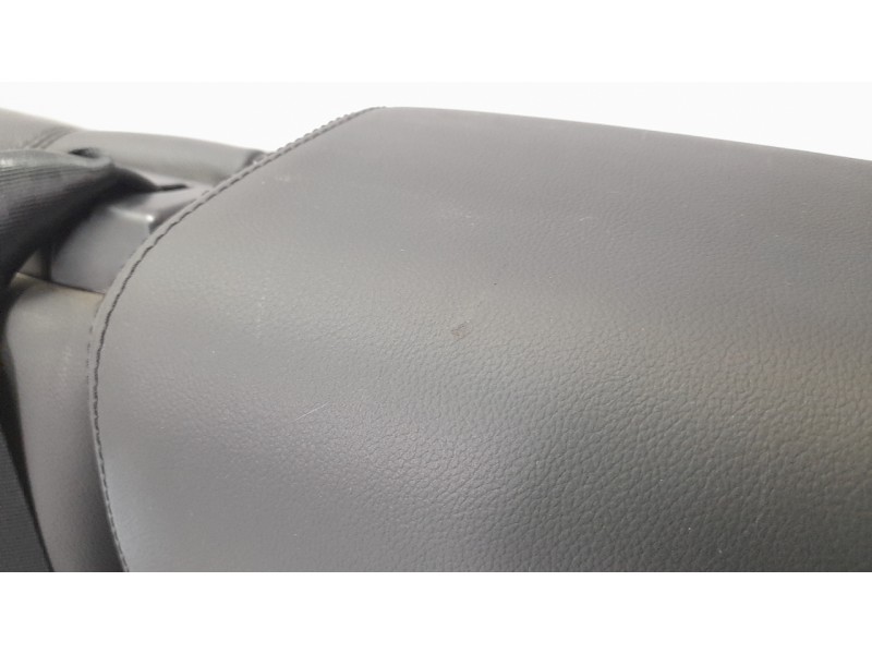 Recambio de asientos traseros para land rover evoque 2.2 sd4 cat referencia OEM IAM LR026880  