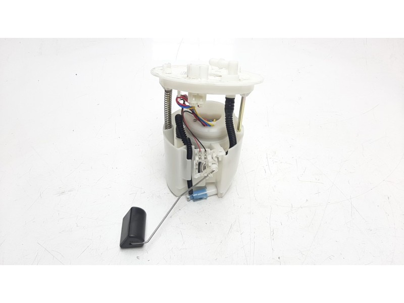 Recambio de bomba combustible para mazda 3 berlina (bp) referencia OEM IAM HF071335XA  