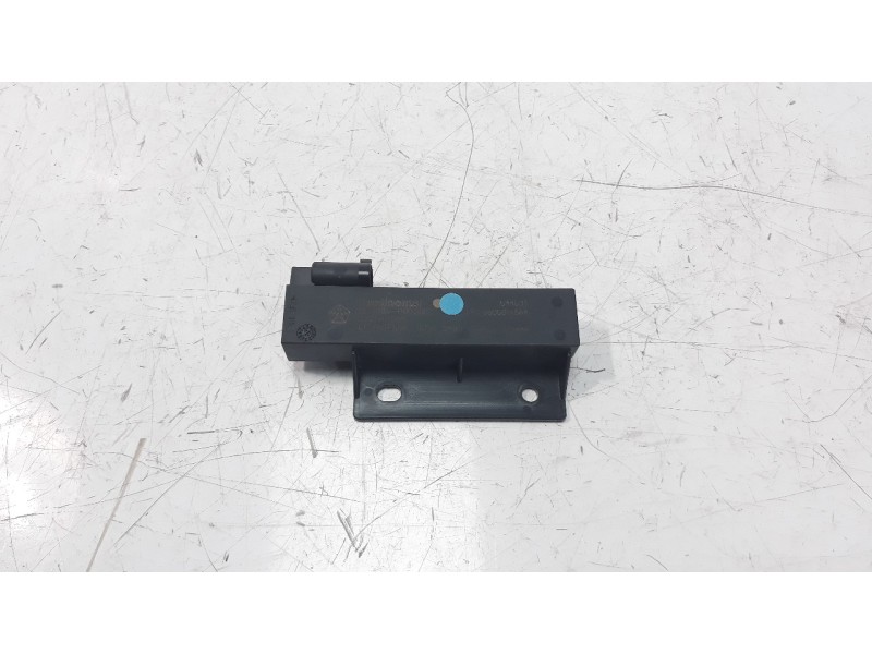 Recambio de antena para jeep renegade 1.6 m-jet cat referencia OEM IAM 2840864100300 032AA03821 
