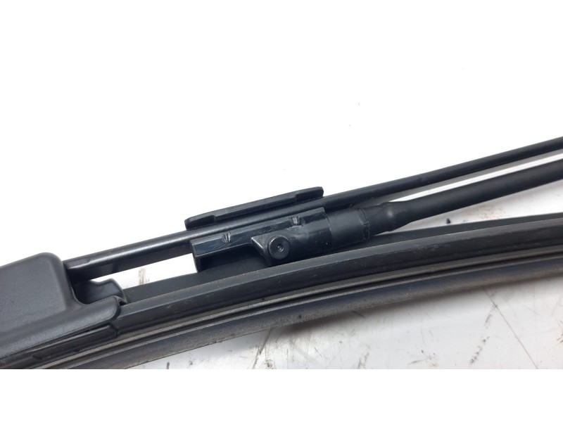 Recambio de brazo limpia delantero izquierdo para mazda 3 berlina (bp) referencia OEM IAM BCKA67321  