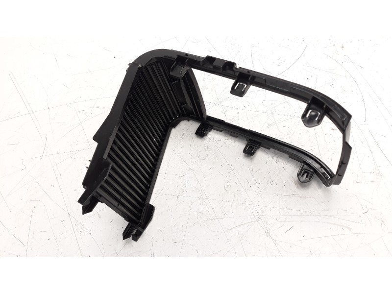 Recambio de moldura para peugeot 2008 (--.2013) 1.2 12v e-thp referencia OEM IAM 9678251577  
