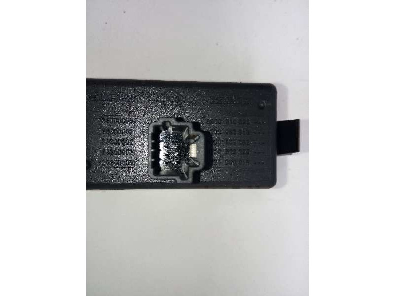 Recambio de warning para renault megane iii coupe dynamique referencia OEM IAM 8200214896 REN15300 