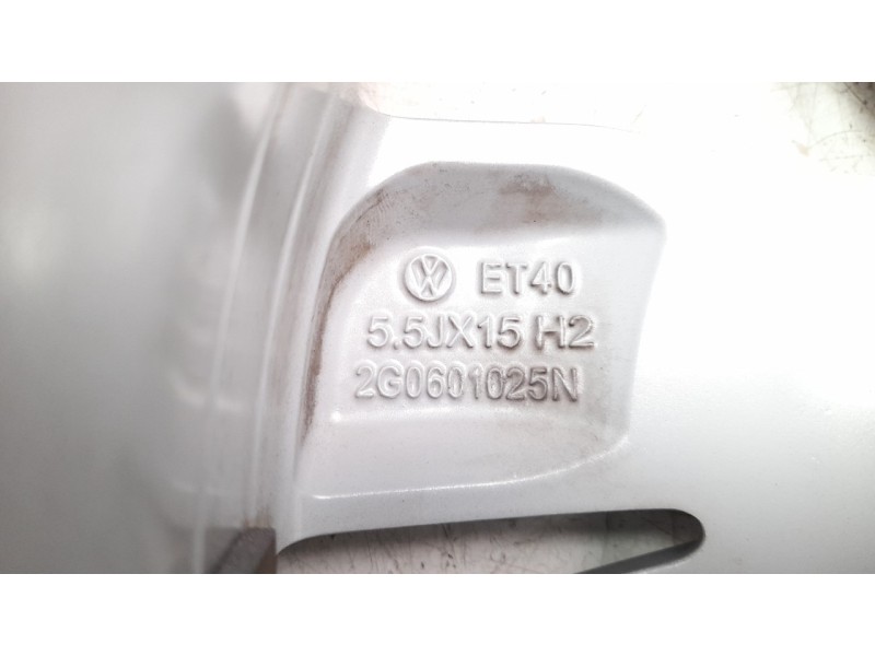 Recambio de llanta para volkswagen polo referencia OEM IAM 2G0601025N  