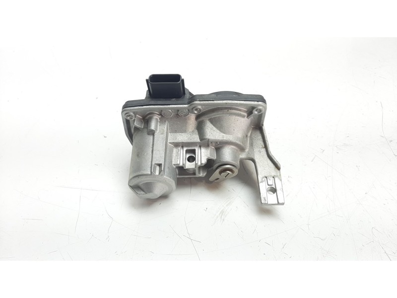 Recambio de caja mariposa para mazda 3 berlina (bp) referencia OEM IAM S55013J40  