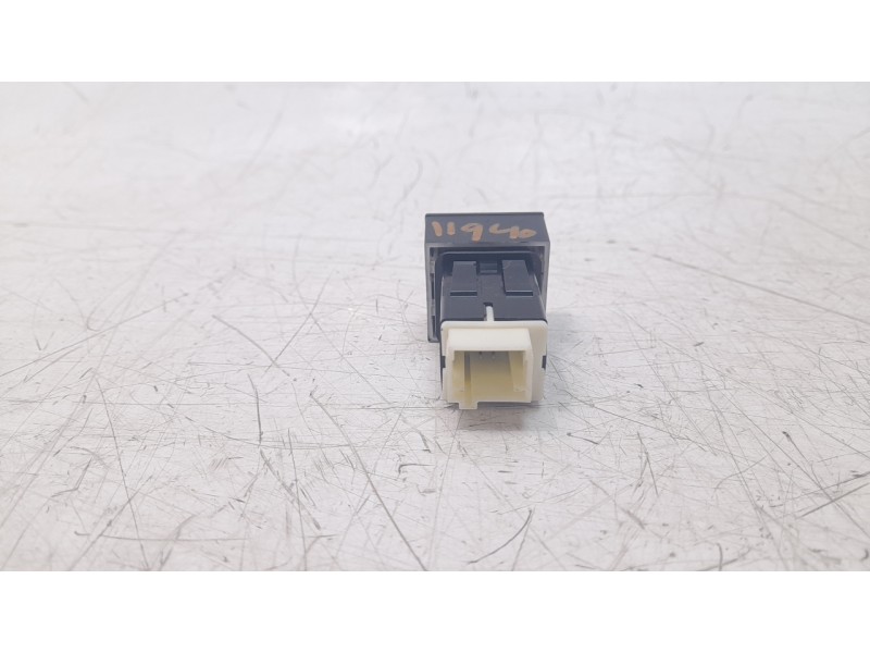 Recambio de warning para citroen c4 berlina e-feel referencia OEM IAM 9835279080  