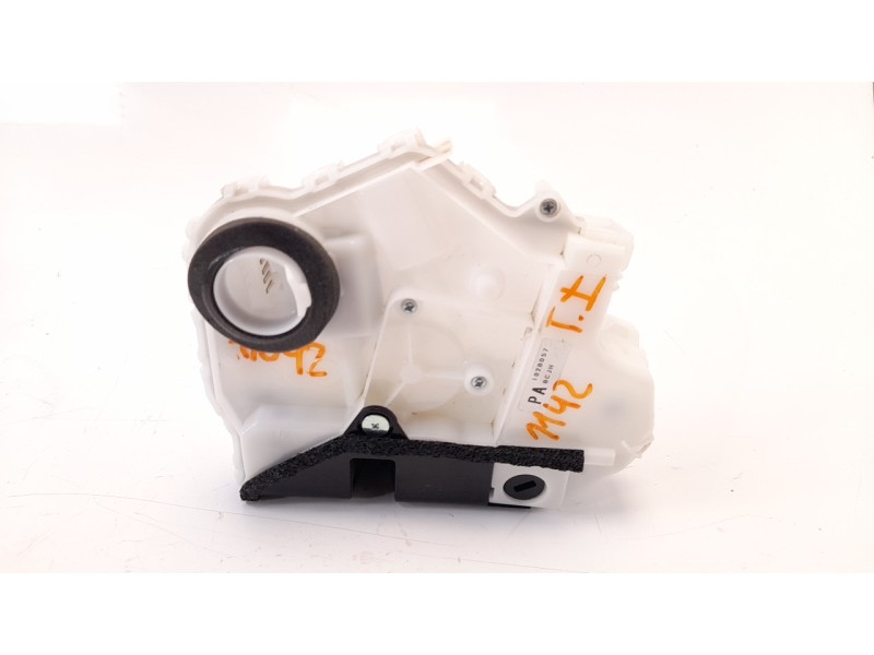 Recambio de cerradura puerta trasera izquierda para mazda 3 berlina (bp) referencia OEM IAM BDMC73310B  