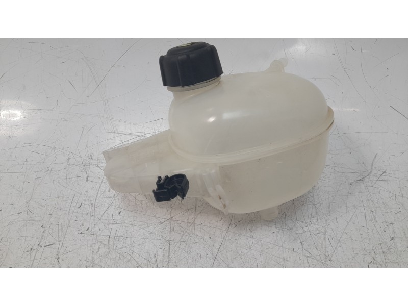 Recambio de deposito expansion para smart fortwo coupe referencia OEM IAM A4535000049  