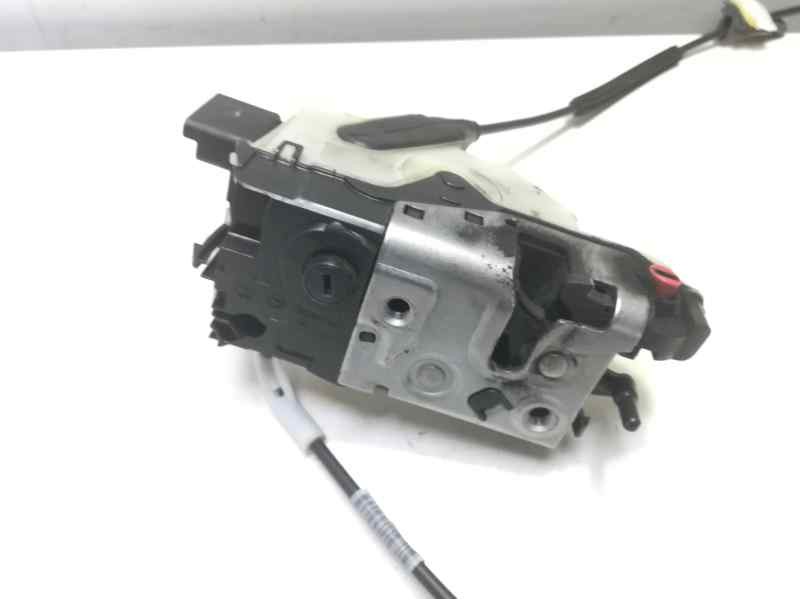 Recambio de cerradura puerta trasera derecha para peugeot 208 referencia OEM IAM 9689080780  
