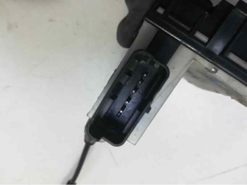 Recambio de cerradura puerta trasera derecha para peugeot 208 referencia OEM IAM 9689080780  