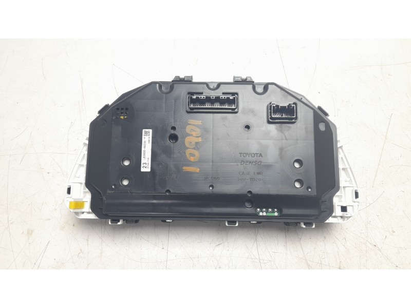 Recambio de cuadro instrumentos para toyota rav 4 referencia OEM IAM 838004A230  