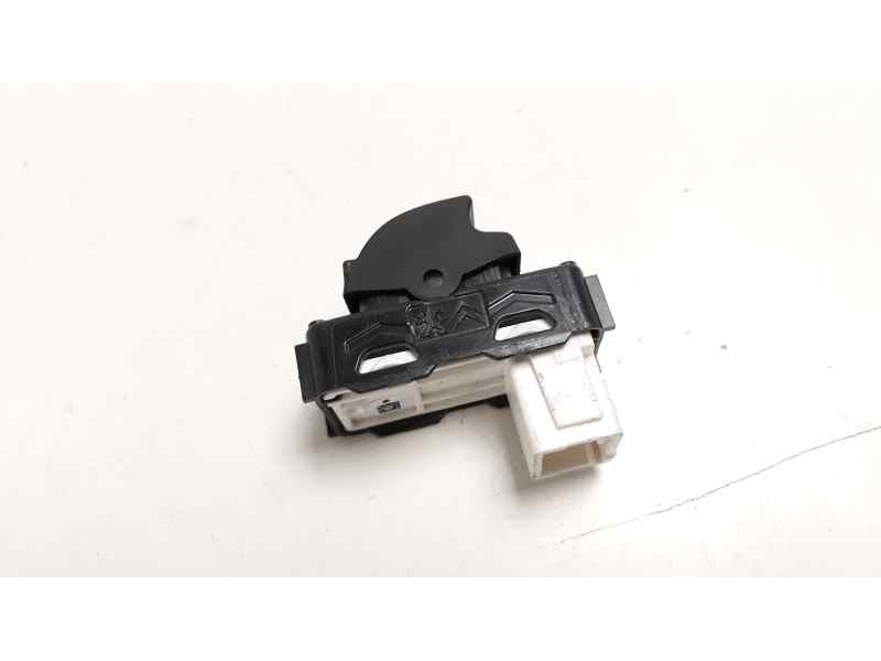Recambio de mando elevalunas trasero derecho para citroen c3 aircross feel referencia OEM IAM 13483539  
