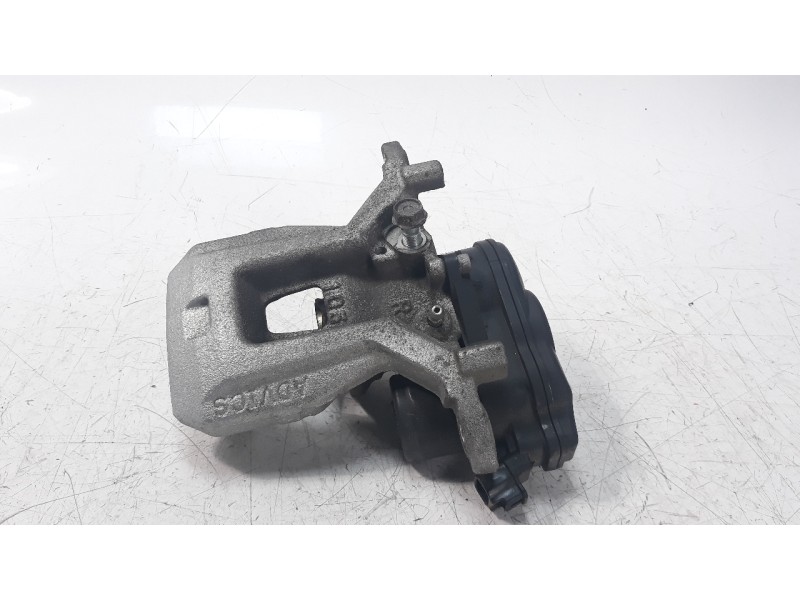 Recambio de pinza de freno trasera derecha para lexus ux (za10) referencia OEM IAM 4783033270  