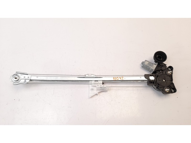 Recambio de elevalunas trasero izquierdo para mazda 3 berlina (bp) referencia OEM IAM BCJH73590A  