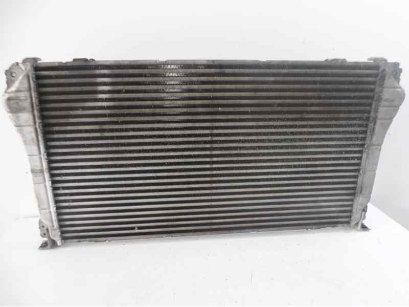 Recambio de intercooler para toyota auris sol referencia OEM IAM 1271002542 63096564 