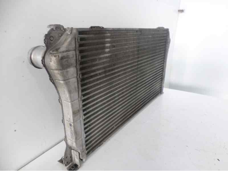 Recambio de intercooler para toyota auris sol referencia OEM IAM 1271002542 63096564 