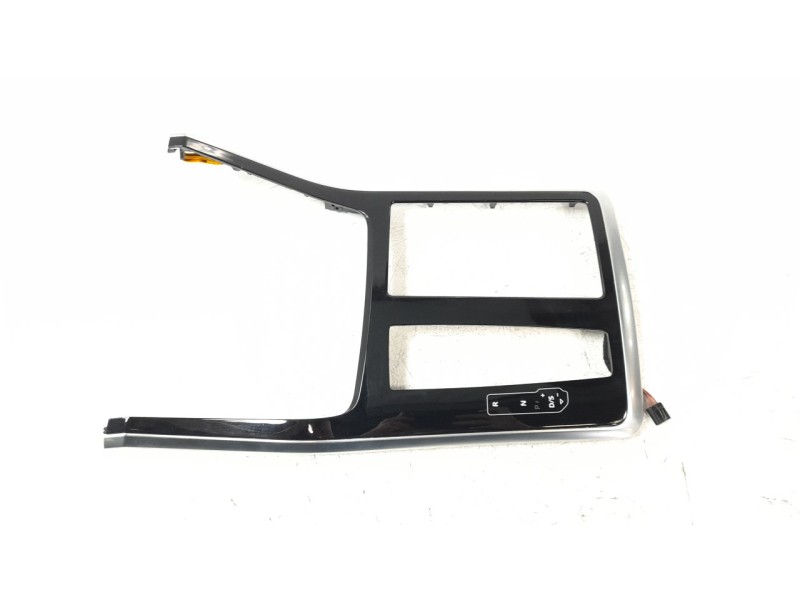 Recambio de moldura para audi q7 4mg referencia OEM IAM 4M8863324  