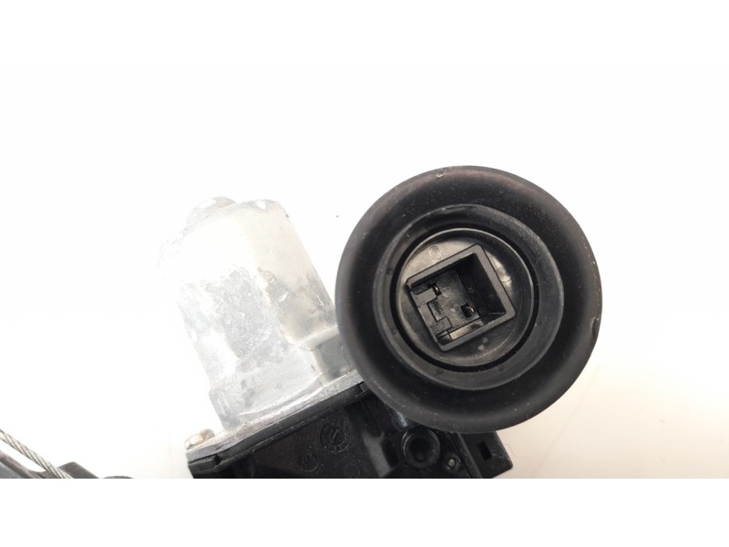 Recambio de elevalunas trasero izquierdo para mazda 3 berlina (bp) referencia OEM IAM BCJH73590A  