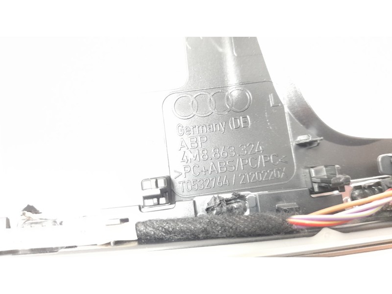 Recambio de moldura para audi q7 4mg referencia OEM IAM 4M8863324  