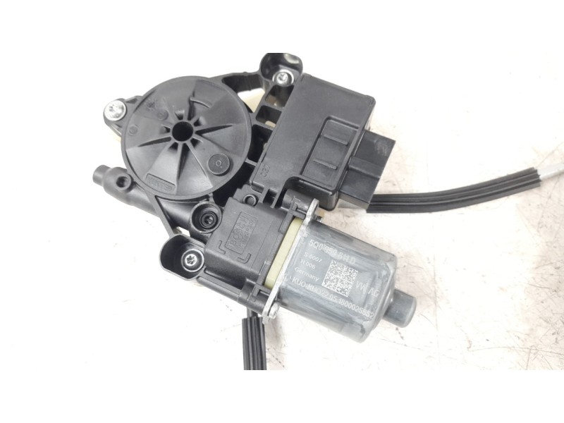 Recambio de elevalunas trasero izquierdo para volkswagen polo referencia OEM IAM 2G6839461C  