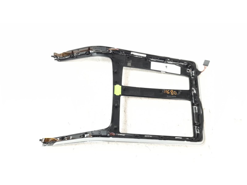Recambio de moldura para audi q7 4mg referencia OEM IAM 4M8863324  