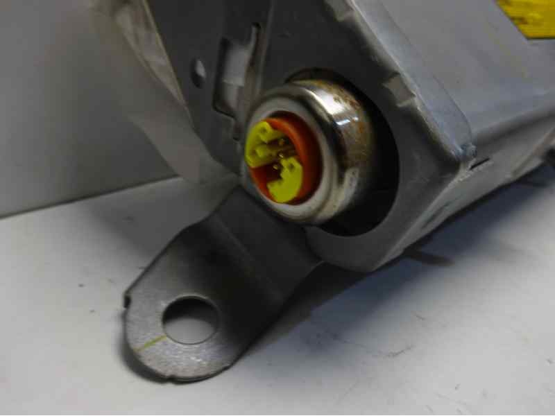 Recambio de airbag delantero derecho para toyota auris sol referencia OEM IAM 7397002060  