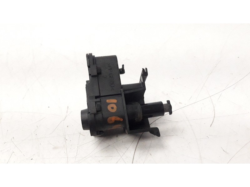 Recambio de tapa exterior combustible para skoda fabia 1.0 tsi referencia OEM IAM 7P0810773F  