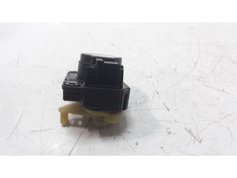 Recambio de motor calefaccion para peugeot 308 1.6 16v e-hdi fap referencia OEM IAM Z5509001  