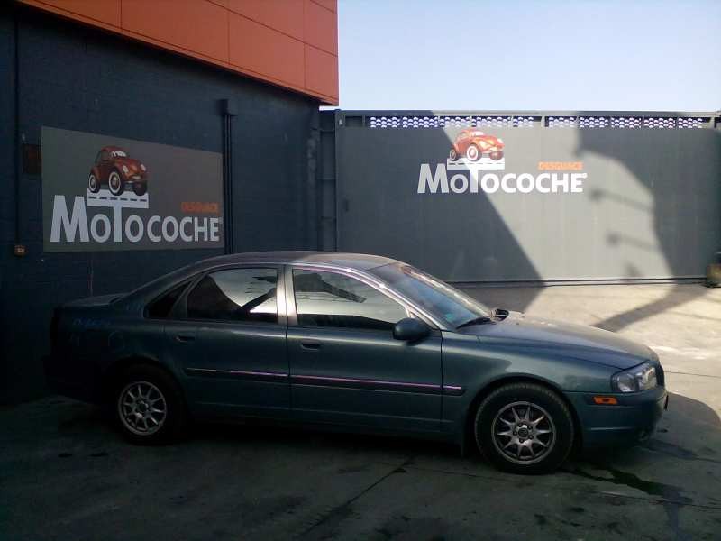 volvo s80 berlina del año 2001