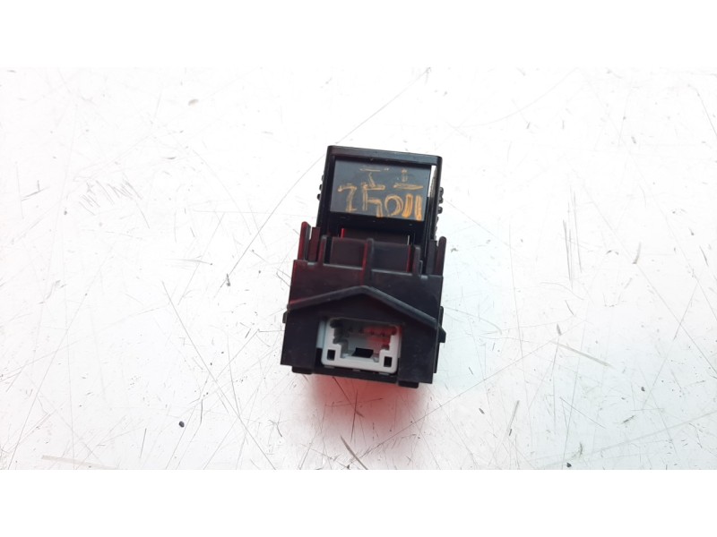 Recambio de mando elevalunas trasero izquierdo para mazda 3 berlina (bp) referencia OEM IAM BDGF66370  