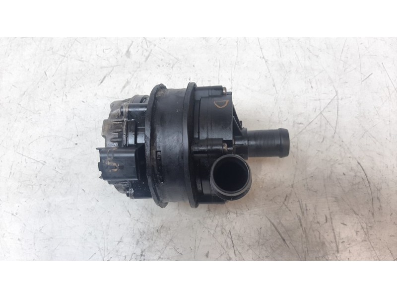 Recambio de bomba agua para dacia duster ii anniversary referencia OEM IAM 210105430R  