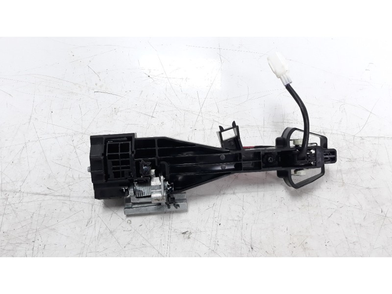 Recambio de maneta exterior delantera derecha para mazda 3 berlina (bp) referencia OEM IAM BCJH58410EPR  