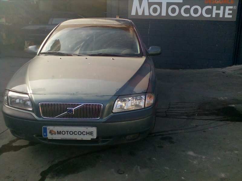volvo s80 berlina del año 2001