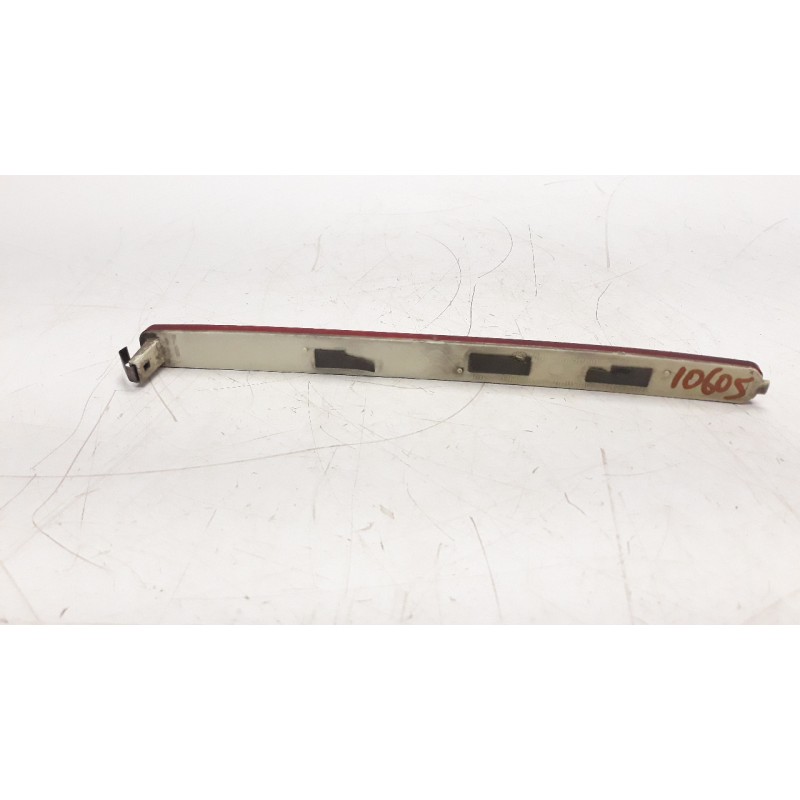 Recambio de piloto trasero izquierdo paragolpes para audi a8 (4e2) 3.0 v6 24v tdi referencia OEM IAM 4E0945105  