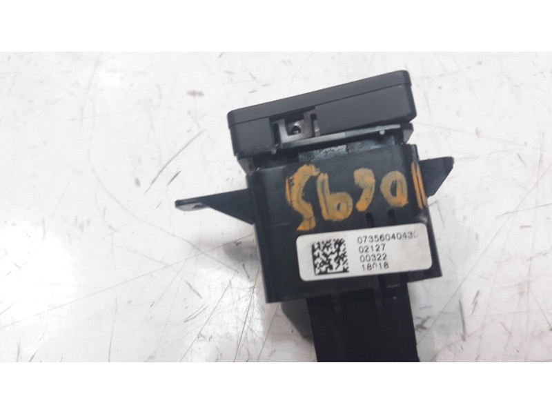 Recambio de interruptor para jeep renegade 1.6 m-jet cat referencia OEM IAM 07356040430  