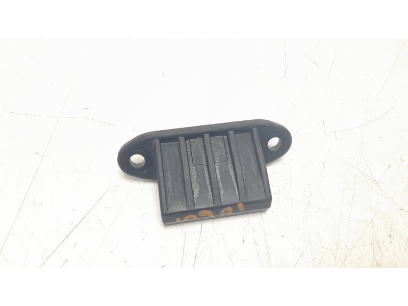 Recambio de maneta exterior porton para toyota rav 4 referencia OEM IAM 8484048020  
