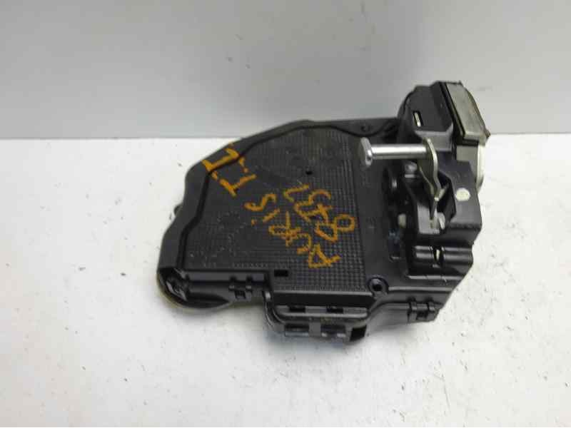 Recambio de cerradura puerta trasera izquierda para toyota auris sol referencia OEM IAM 6906042021  