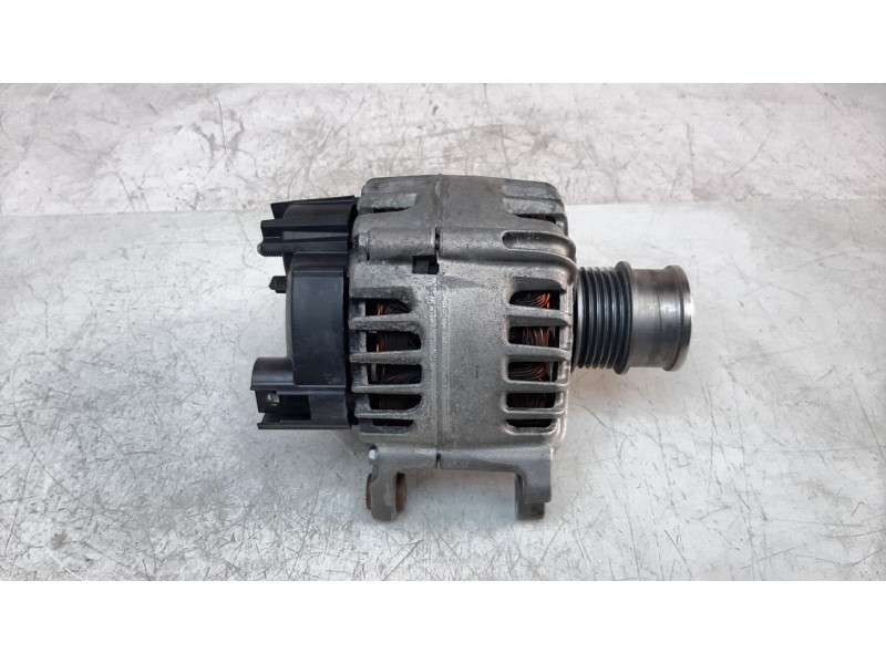 Recambio de alternador para volkswagen polo referencia OEM IAM 04E903015 ALF870501HQ 