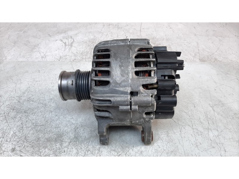 Recambio de alternador para volkswagen polo referencia OEM IAM 04E903015 ALF870501HQ 