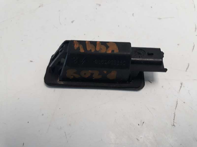 Recambio de piloto matricula para peugeot 208 active referencia OEM IAM 9682403680  