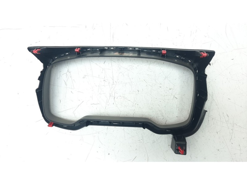 Recambio de moldura para toyota corolla (e21) referencia OEM IAM 5541102810  