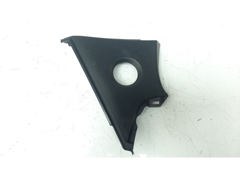 Recambio de moldura para toyota corolla (e21) referencia OEM IAM 5541302650  