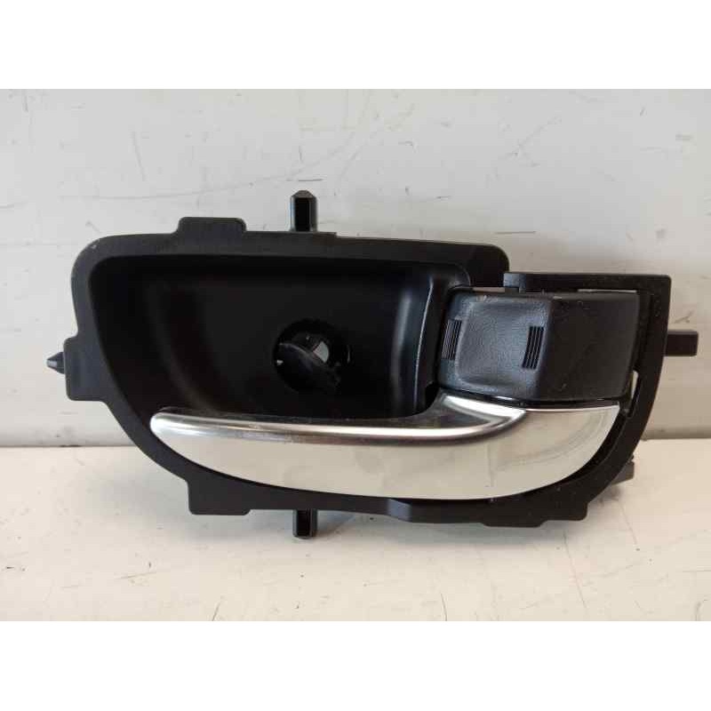Recambio de maneta interior delantera derecha para toyota auris 1.2 16v turbo cat referencia OEM IAM 692050D271  
